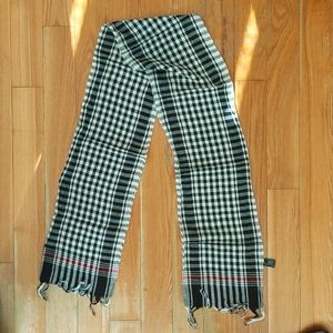 NWOT Urban Outfitters Plaid Scarf Black White Red